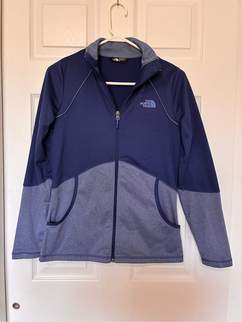 The North Face Women’s Sz Small Blue Softshell Jacket Full Zip Lightweight